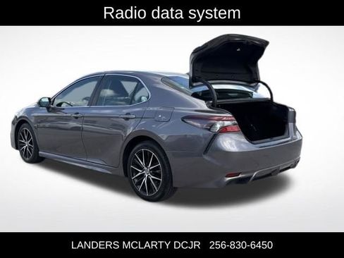 Used 2024 Toyota Camry SE FWD image 9