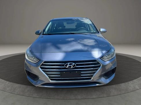 Used 2019 Hyundai Accent SE FWD image 2