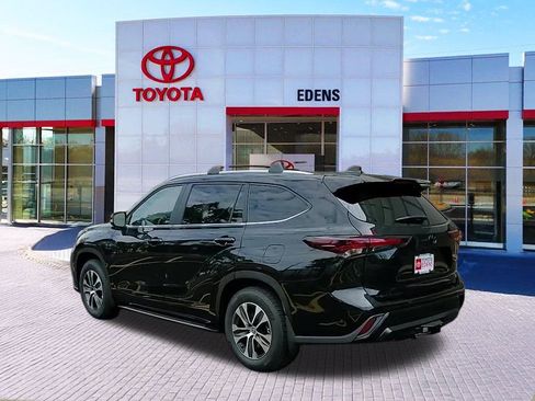 New 2026 Toyota Highlander XLE image 5