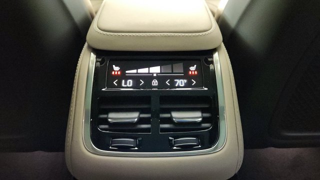 Used 2026 Volvo XC90 T8 Ultra w/ Protection Package Premier AWD/4WD image 32