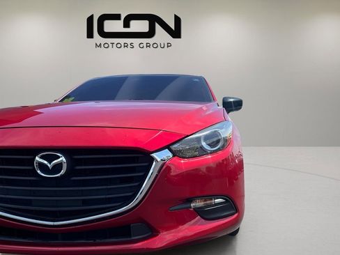 Used 2018 MAZDA MAZDA3 Touring image 10