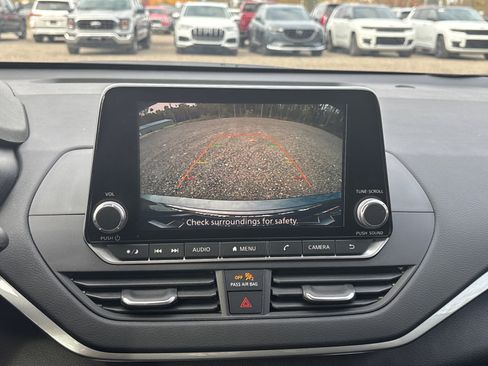 Used 2025 Nissan Altima 2.5 S image 38