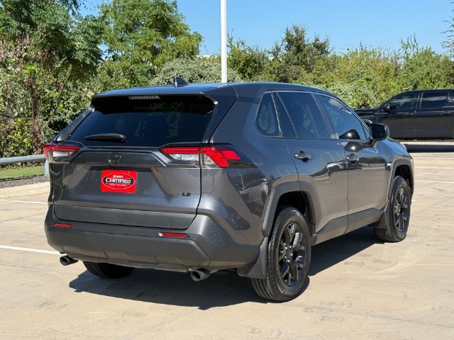 Used 2024 Toyota RAV4 LE FWD image 4