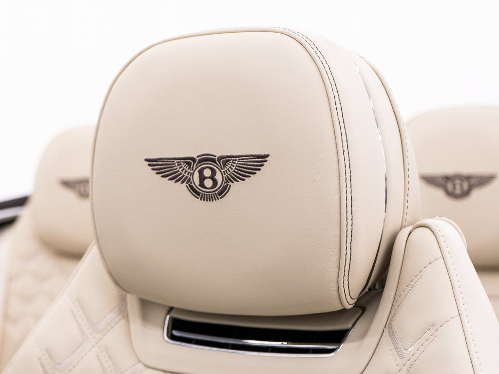 Certified 2026 Bentley Continental GT Azure AWD/4WD image 25