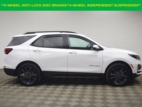 Used 2022 Chevrolet Equinox RS w/ Infotainment Package image 13