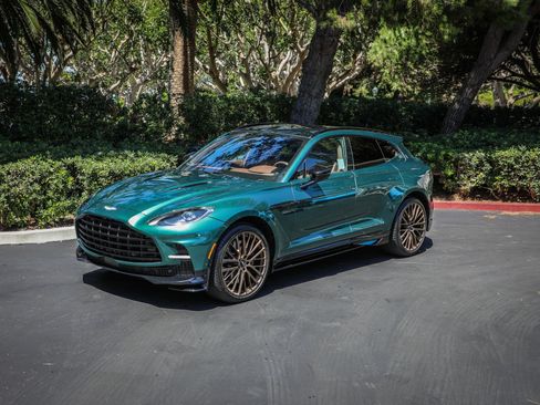 Used 2025 Aston Martin DBX 707 AWD/4WD image 2
