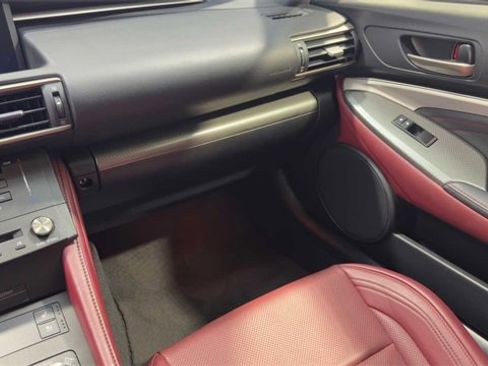 Used 2016 Lexus RC 200t image 24