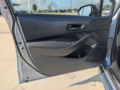 Used 2022 Toyota Corolla LE FWD image 21