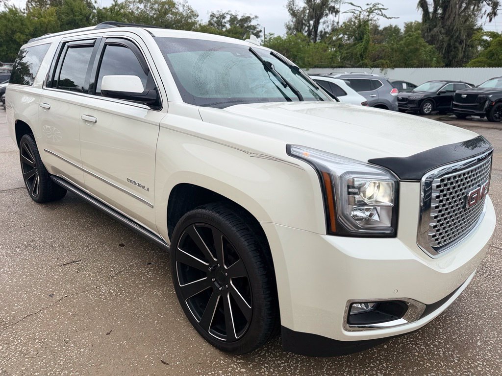 Used 2015 GMC Yukon XL Denali w/ Premium Package RWD image 7