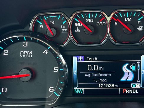 Used 2018 Chevrolet Silverado 1500 LT w/ All Star Edition image 13