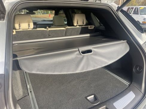 Used 2017 Cadillac XT5 Premium Luxury w/ Driver Assist Package image 43