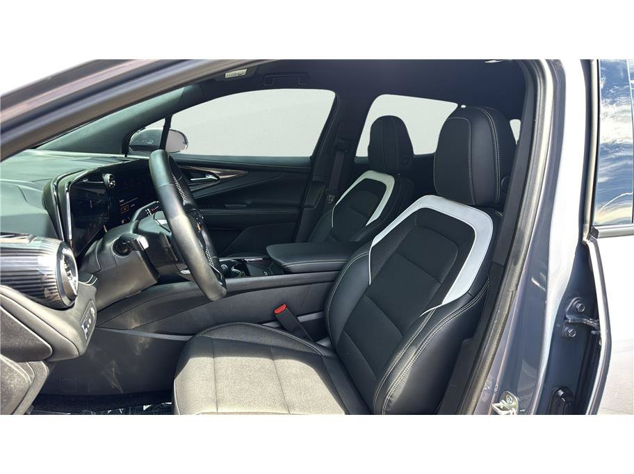 Used 2024 Chevrolet Blazer EV LT AWD/4WD image 11