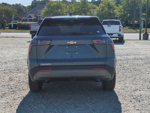 New 2026 Chevrolet Equinox LT w/ Safety and Technology Package FWD image 8