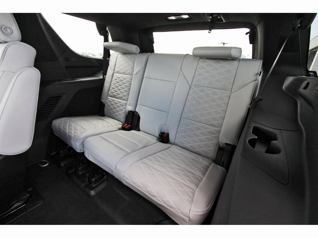 New 2026 Cadillac Escalade V w/ LPO, ONYX Package AWD/4WD image 13