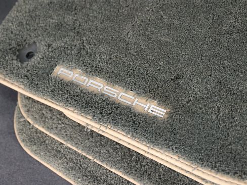 Used 2021 Porsche Cayenne Turbo S image 89