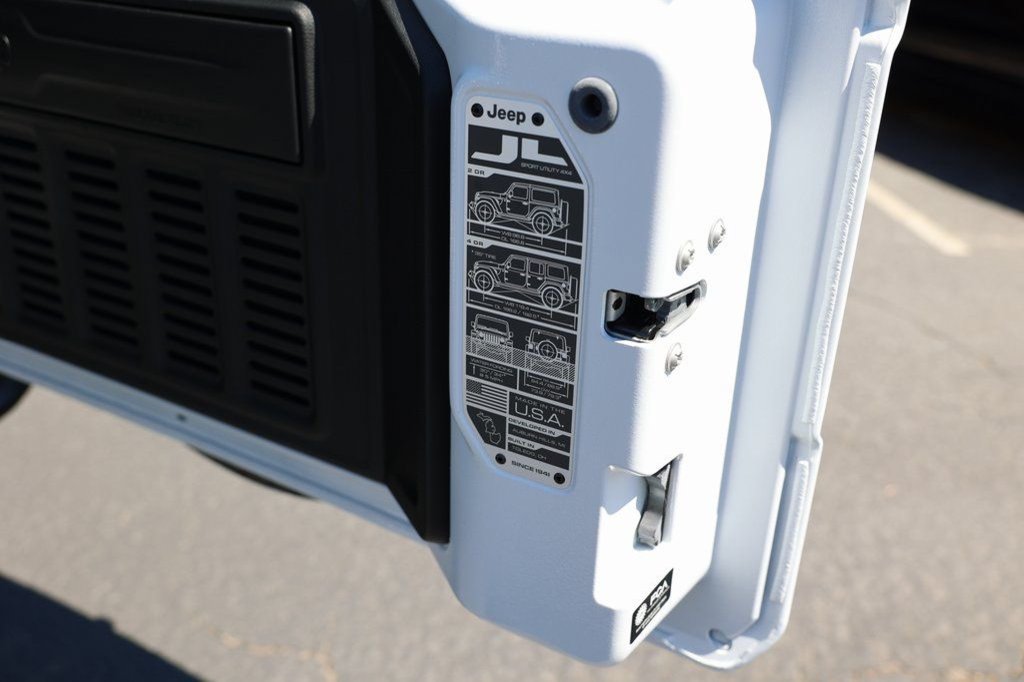 Used 2024 Jeep Wrangler Unlimited Sport AWD/4WD image 43