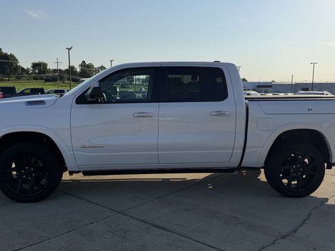 Used 2022 RAM 1500 Laramie AWD/4WD image 4