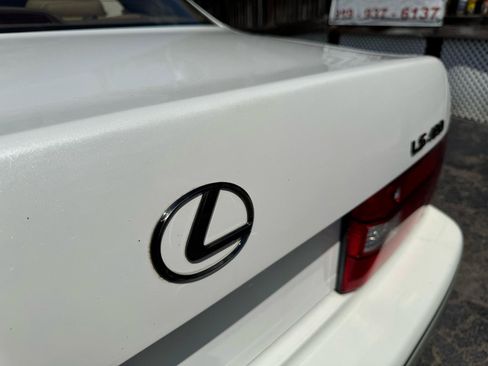 Used 2000 Lexus LS 400 w/ Platinum Series RWD image 16