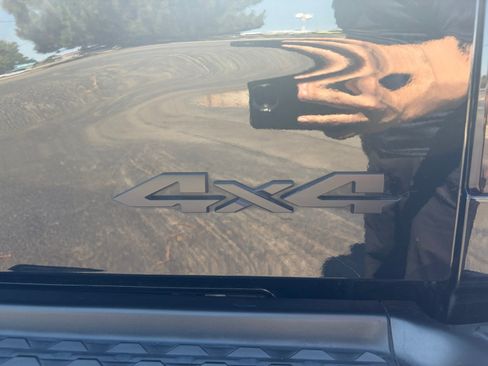 Used 2024 RAM 2500 Limited AWD/4WD image 31