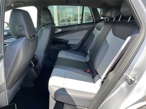 Certified 2023 Volkswagen ID.4 Pro AWD/4WD image 28