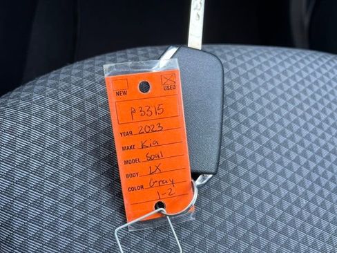 Used 2023 Kia Soul LX w/ LX Technology Package image 30