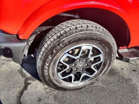 Used 2023 Ford Bronco Outer Banks image 12