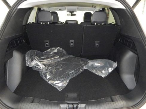 New 2025 Ford Escape SE FWD image 17