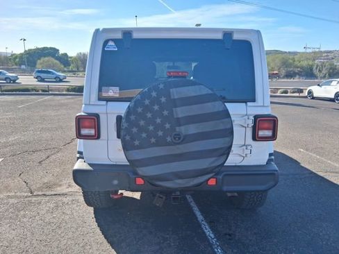 Used 2018 Jeep Wrangler Unlimited Sahara image 7