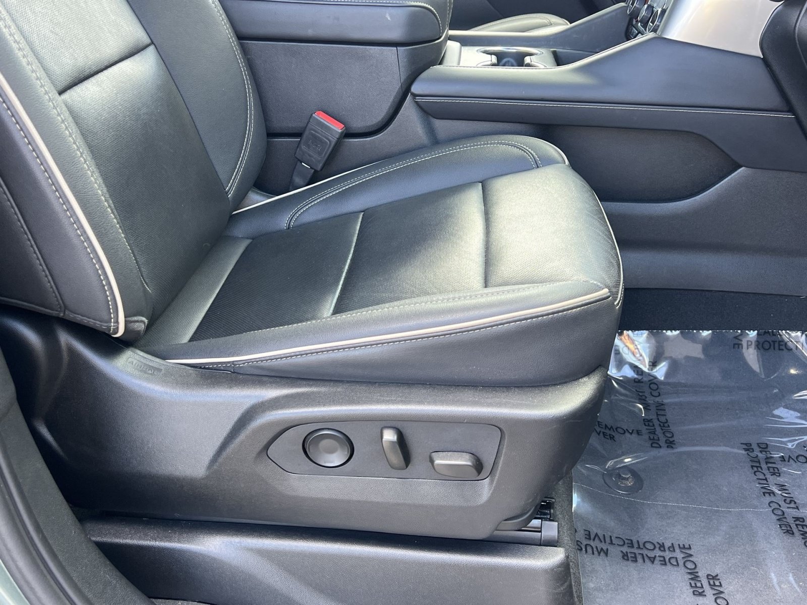 Used 2024 Chevrolet Tahoe Premier AWD/4WD image 27