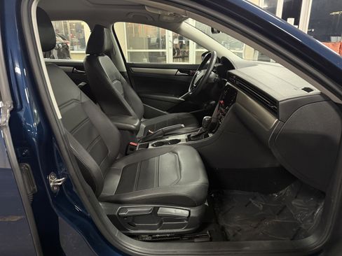 Used 2022 Volkswagen Passat 2.0T SE image 15