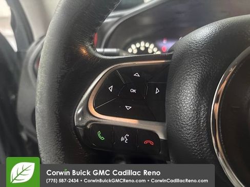 Used 2017 Jeep Renegade Trailhawk AWD/4WD image 17