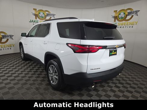 Used 2022 Chevrolet Traverse LT FWD image 6