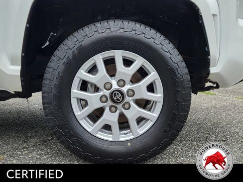 Used 2024 Toyota Tacoma SR AWD/4WD image 12