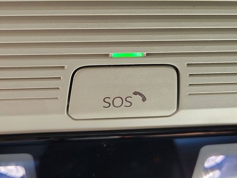 New 2026 Volkswagen Tiguan SE image 16