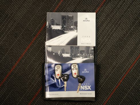 Used 2005 Acura NSX T image 19