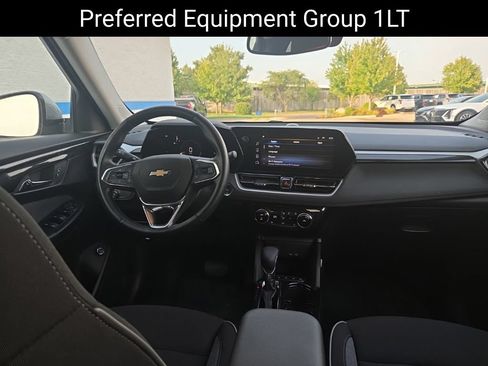 Used 2024 Chevrolet TrailBlazer LT w/ Convenience Package AWD/4WD image 12