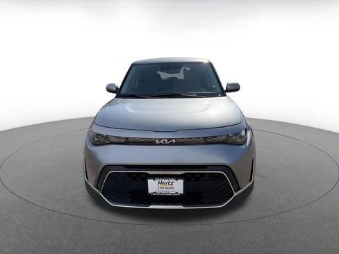Used 2025 Kia Soul LX w/ LX Technology Package FWD image 4