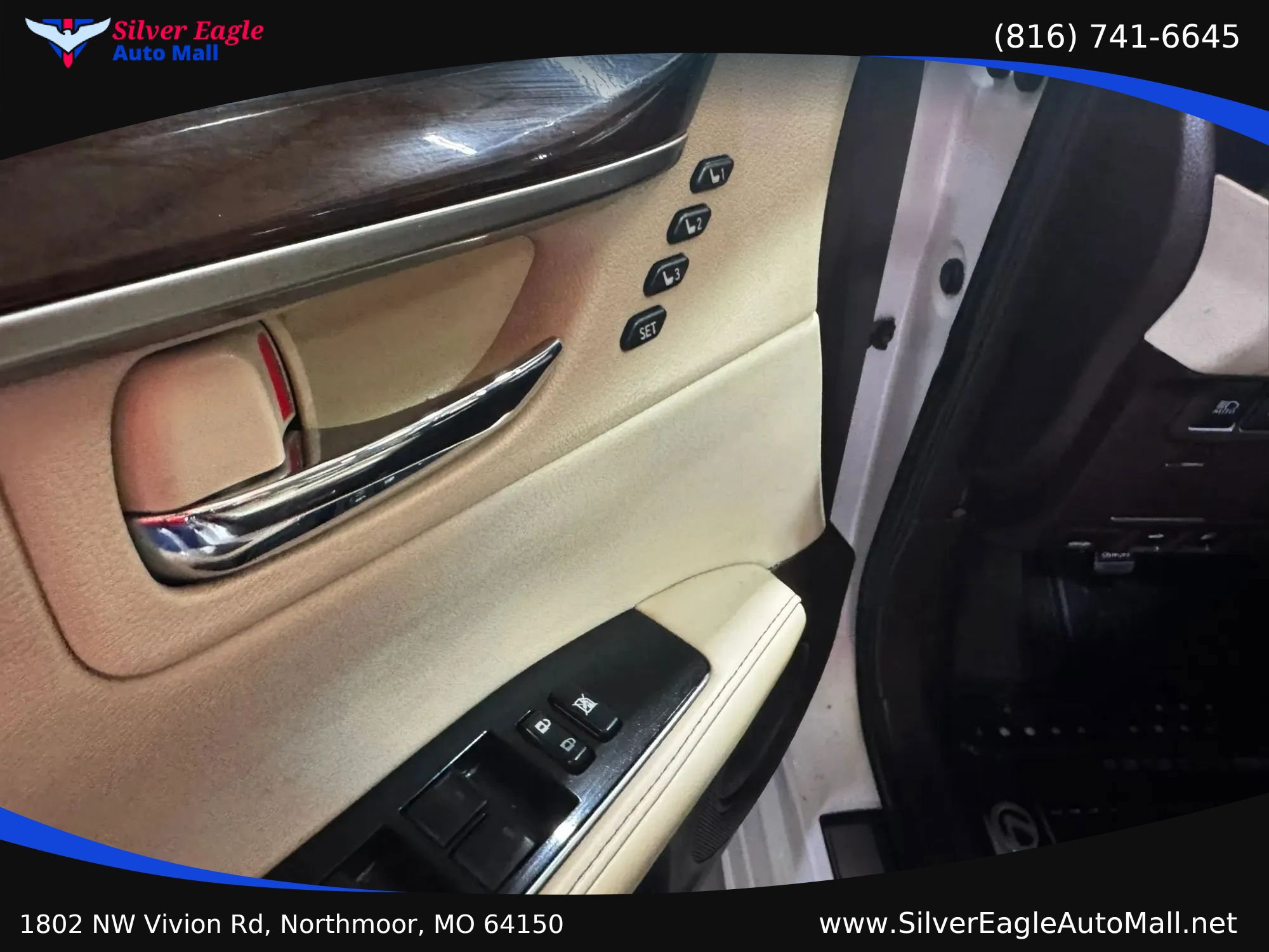 Used 2016 Lexus ES 350 w/ Luxury Package w/Wood Trim FWD image 19