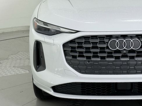 Certified 2025 Audi Q5 Premium w/ Convenience Package AWD/4WD image 9