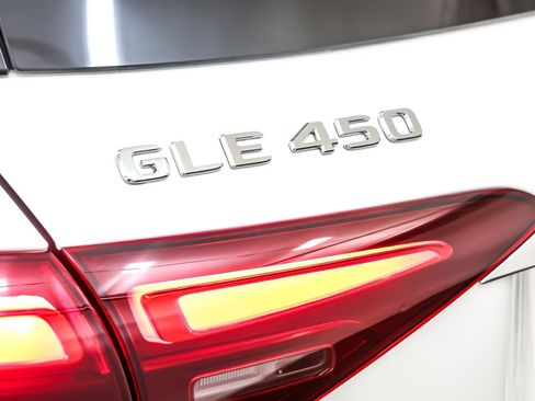 New 2026 Mercedes-Benz GLE 450 4MATIC image 9