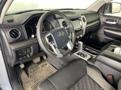 Used 2020 Toyota Tundra SR5 w/ SR5 Upgrade Package AWD/4WD image 3