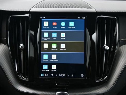 Used 2022 Volvo XC60 B6 R-Design w/ Advanced Package image 19