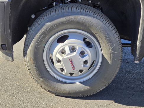 New 2024 GMC Sierra 3500 Pro w/ Convenience Package image 7