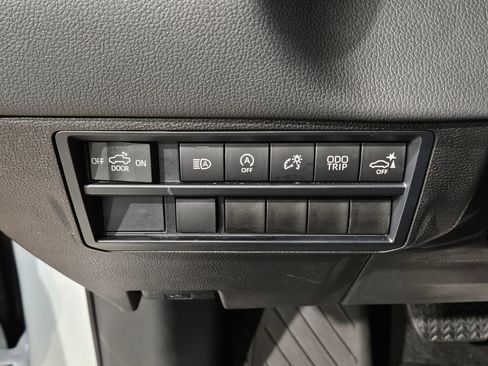 Used 2025 Toyota Tundra Limited image 26