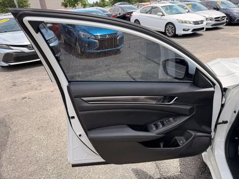 Used 2020 Honda Accord Sport image 9