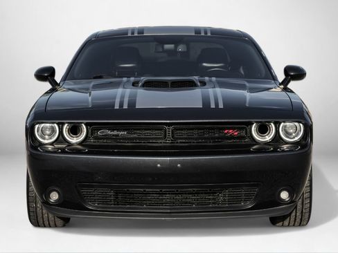 Used 2018 Dodge Challenger R/T Plus image 3