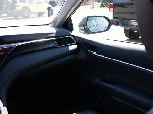 Used 2023 Toyota Camry XLE w/ Navigation Package FWD image 10