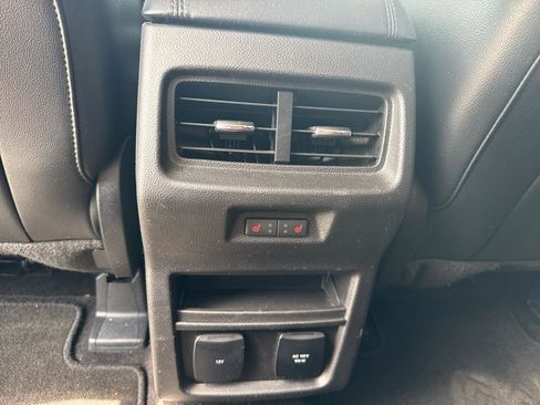 Used 2017 Ford Edge Titanium w/ Equipment Group 301A FWD image 28