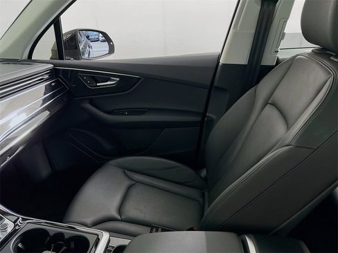 Used 2023 Audi Q7 2.0T Premium w/ Convenience Package image 24