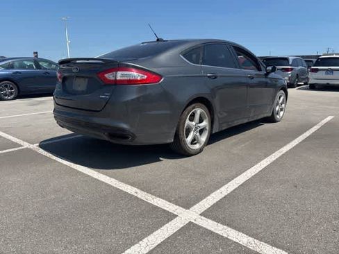 Used 2016 Ford Fusion SE AWD/4WD image 5